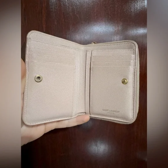 ✨Host Pick✨ Yves Saint Laurent Preloved Pale pink Quilted bifold Leather Wallet - Picture 3 of 15